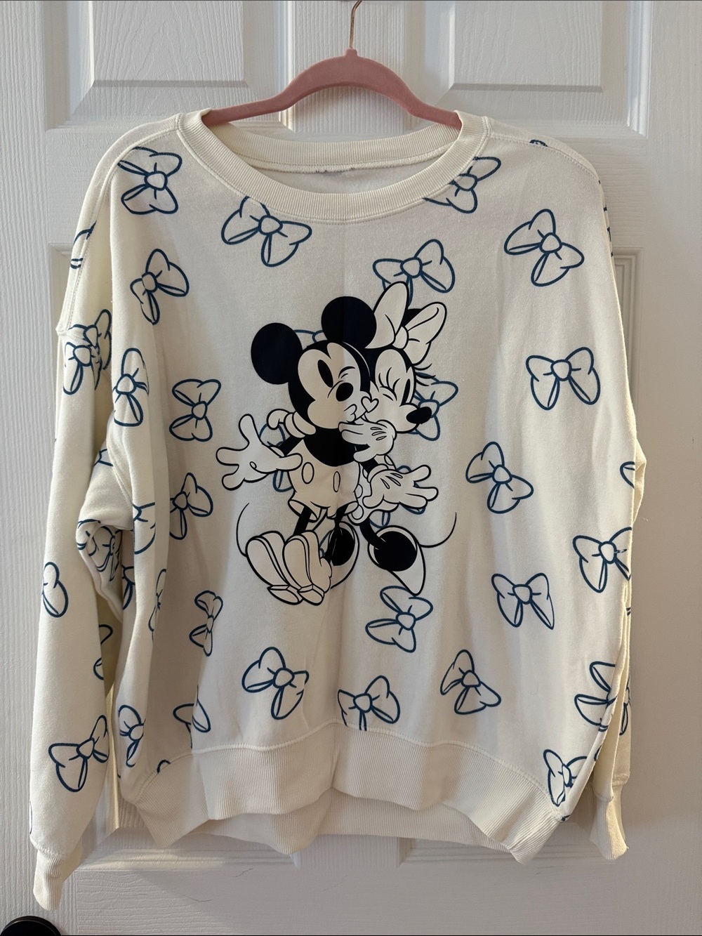 Disney’s Mickey & Minnie Bow Crew